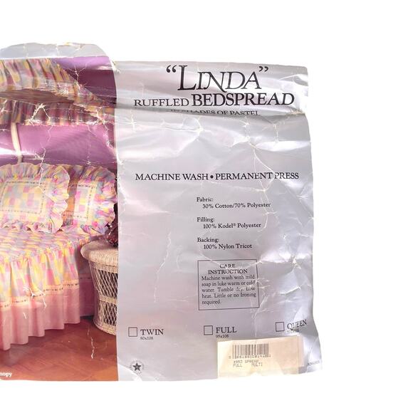 Vintage Full Pastel Patchwork Quilted Ruffled Bedspread Linda Ruffle Coverlet - Picture 12 of 12